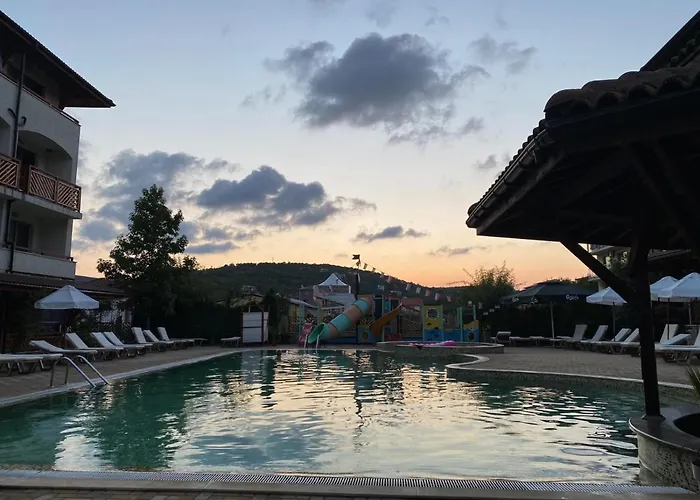 Mm Complex بريمورسكو