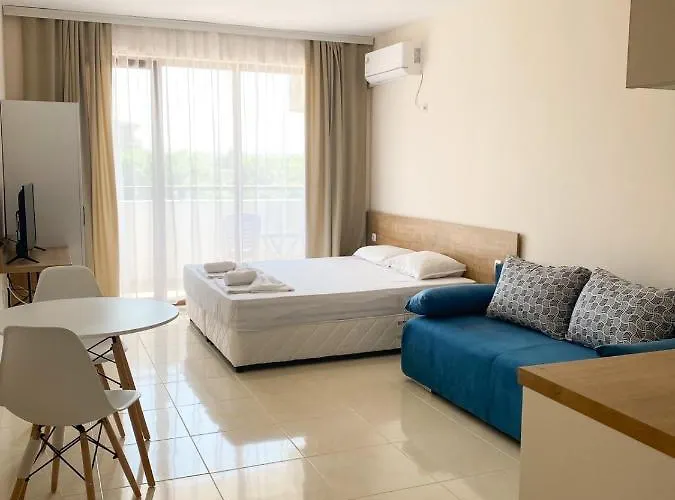 Mm Complex 4* بريمورسكو